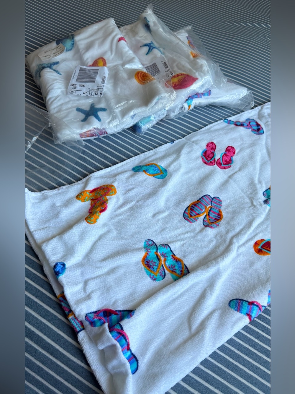 brand new 100% cotton beach towel